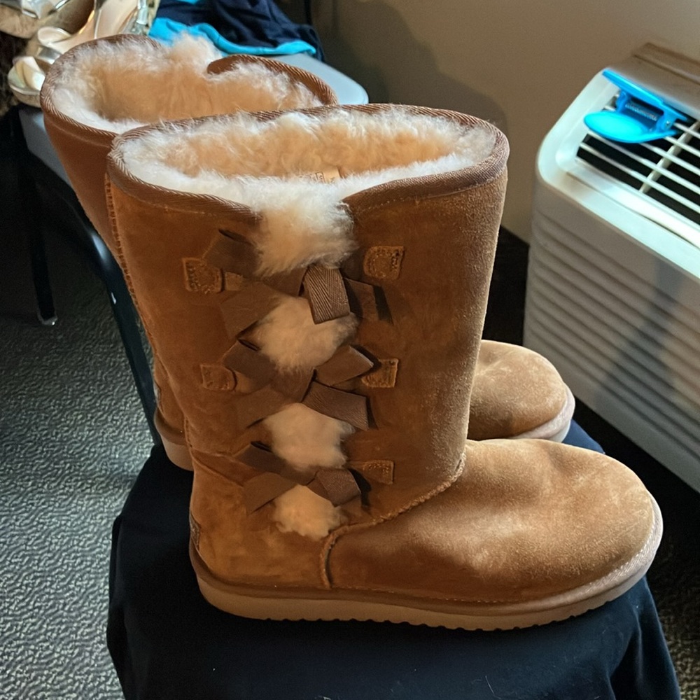 Ugg Koolaburra boots. - Picture 3 of 8